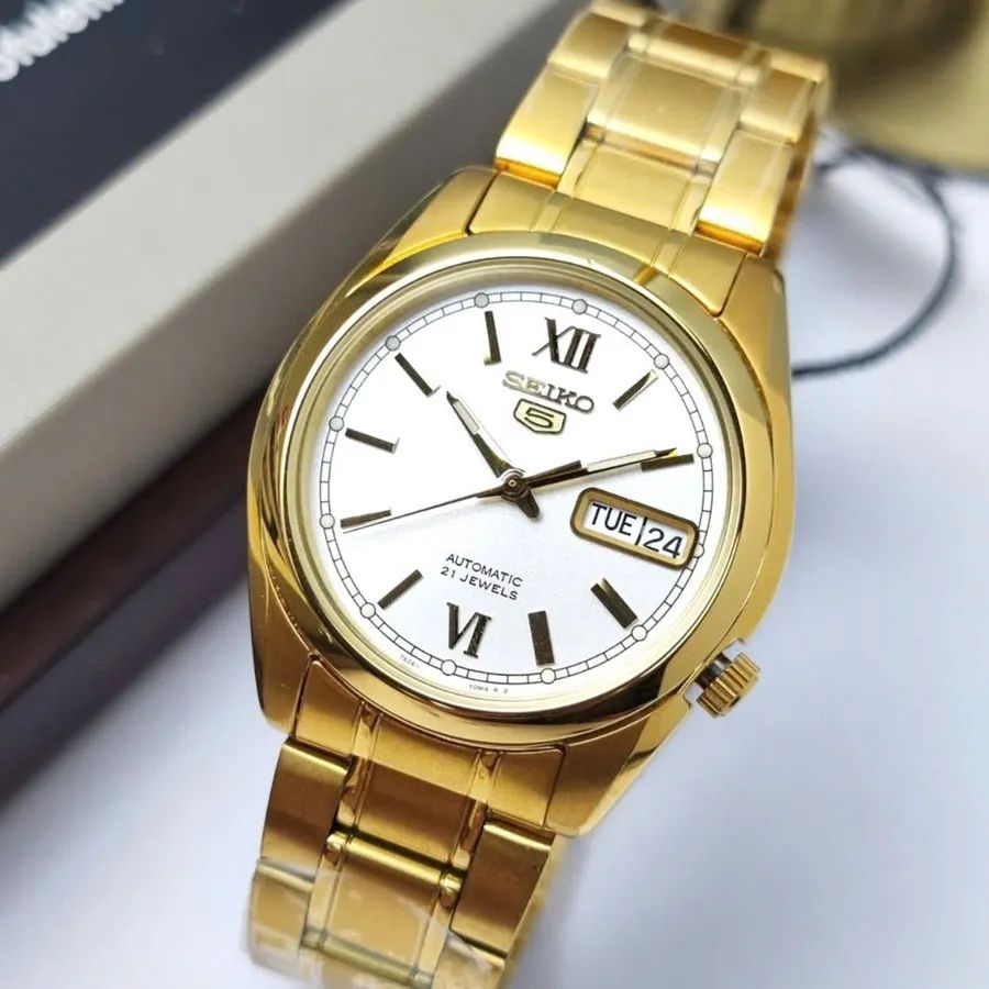 Men’s automatic watch Seiko 5 SNKL58K1 38 mm – Hardlex, 30 m, gold-tone stainless steel bracelet