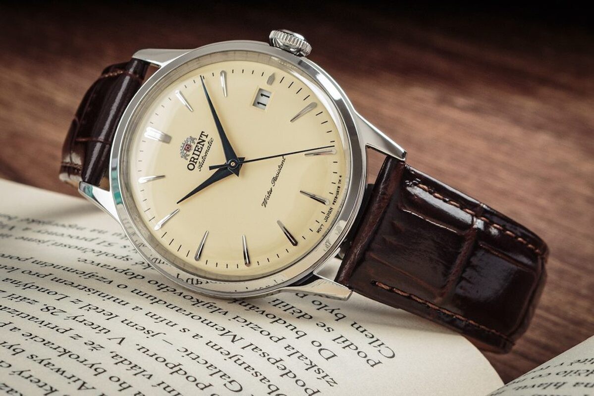 Orient Bambino  RA-AC0M04Y 38mm  automatic men’s watch leather band