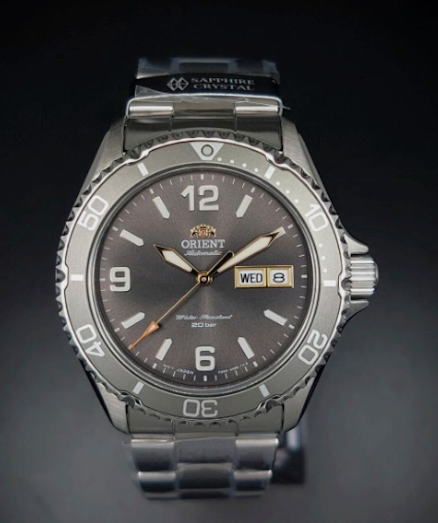 Orient Kamasu RA-AA0819N 41.8mm 200m sapphire crystal automatic divers men’s watch stainless steel bracelet
