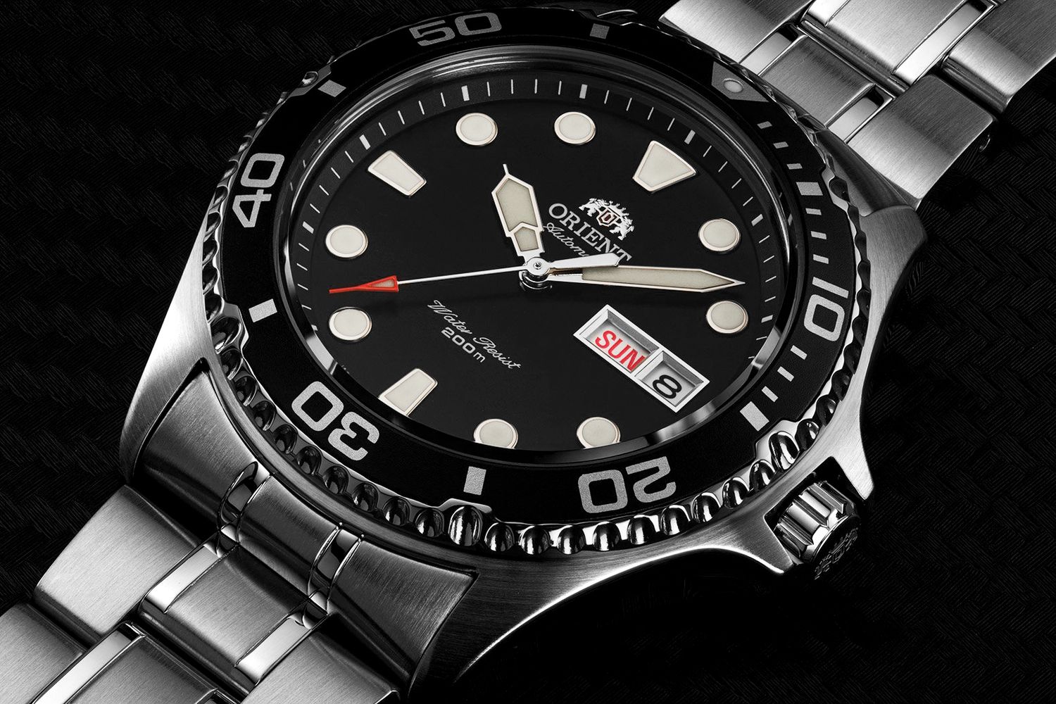 Orient Mako Sunray TAA02004B automatic watch for men, 41.5 mm, 200 m WR, steel strap