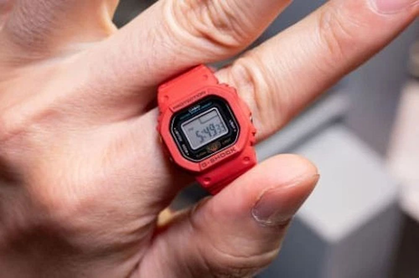Casio G-shock DWN-5600-4JR  nano digital watch ring 23.4 x 20 x 7.5 mm 200m wr