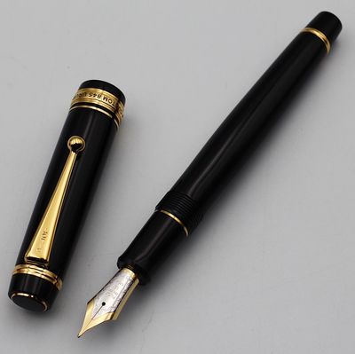 Pilot Custom 845 Urushi Fountain Pen FKV-5MR-B-M JDM - Black Ebonite - 18K Gold Nib Bicolor (#15) made in Japan JDM (Japanese Domestic Market)