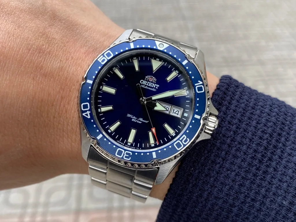 Orient Kamasu Men's Automatic Diving Watch RN-AA0002L JDM 41.8mm 200m WR Sapphire Crystal Stainless Steel Strap JDM (Japanese Domestic Market) English-Kanji