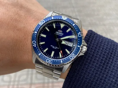 Orient Kamasu Men's Automatic Diving Watch RN-AA0002L JDM 41.8mm 200m WR Sapphire Crystal Stainless Steel Strap JDM (Japanese Domestic Market) English-Kanji Orient Kamasu Men's Automatic Diving Watch RN-AA0002L JDM 41.8mm 200m WR Sapphire Crystal Stainless Steel Strap JDM (Japanese Domestic Market) English-Kanji
