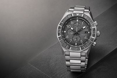 Citizen Nighthawk CA0890-54H Solar Chronograph Watch, 42 mm, Sapphire Crystal, 100 m Water Resistance, Stainless Steel Strap, Eco-Drive Movement (powered by solar energy or light)