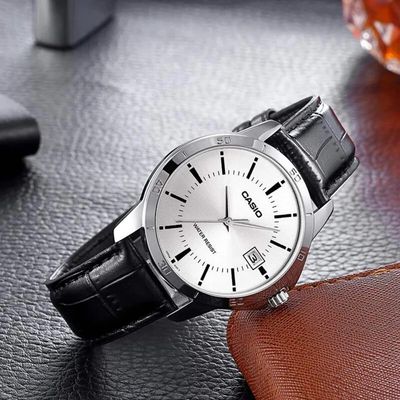 Casio Classic MTP-V004L-7A Men's Quartz Watch 47 × 41.5 × 8.3 mm, 51 grams, leather strap