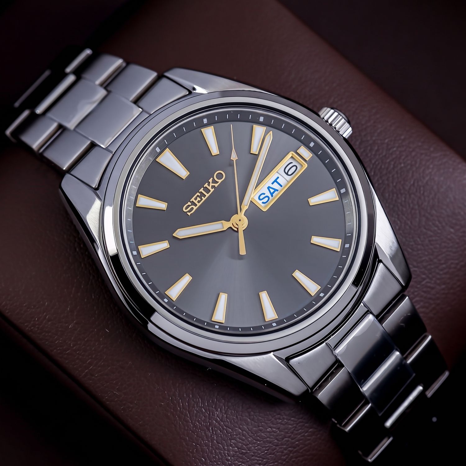 Seiko Men's Quartz Watch Discover More SUR343P1 40.2 mm Sapphire Crystal Stainless Steel Strap 100m