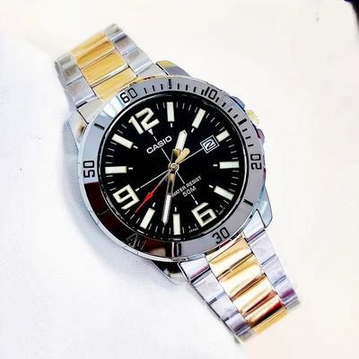 Casio Classic MTP-VD01SG-1BV Men's Quartz Watch, Two-Tone, 49 × 45 × 10.3 mm, 50m Water Resistance, Steel Strap