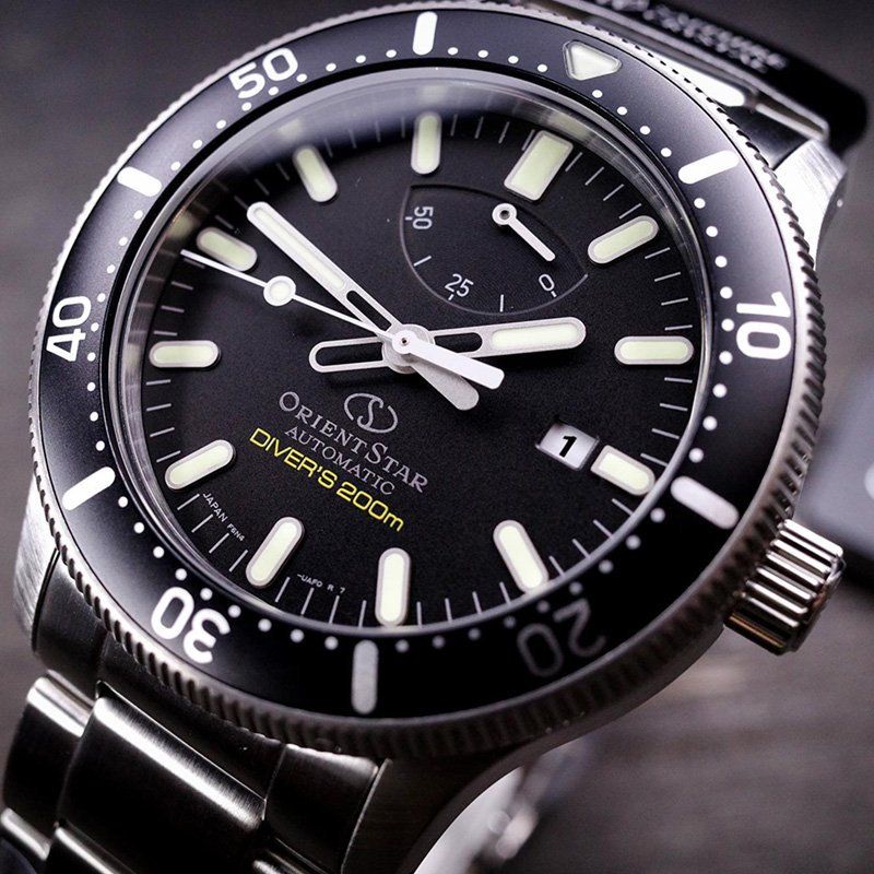Orient Sports Divers Men's Automatic Watch RE-AU0301B 43.6mm 200m Water Resistance Sapphire Crystal Stainless Steel Strap Made in Japan 50-Hour Power Reserve