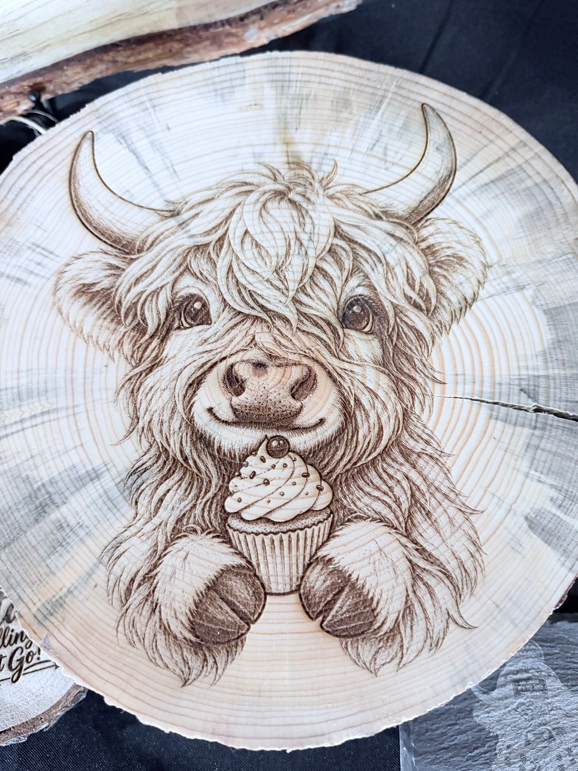 Highland Cow Cupcake Live Edge Cake &amp; Cupcake Holder