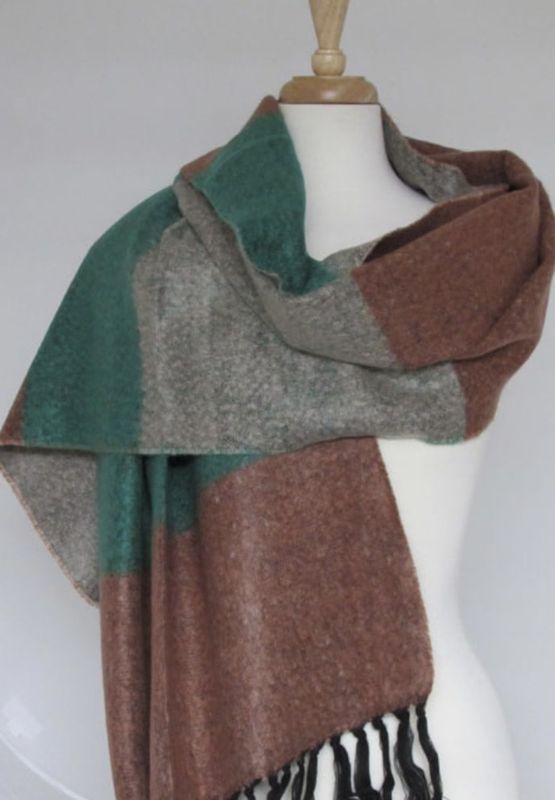 REVERSIBLE LONG STRIPE SHAWL