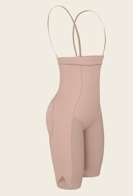 INVISIBLE EXTRA HIGH-WAISTED SHAPER SHORT W/REMOVABLE STRAPS