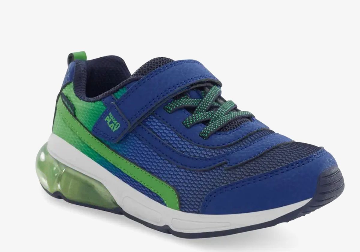 M2P Surge Bounce T, Attribute 1: Navy / Green, Attribute 2: 7, Attribute 3: M