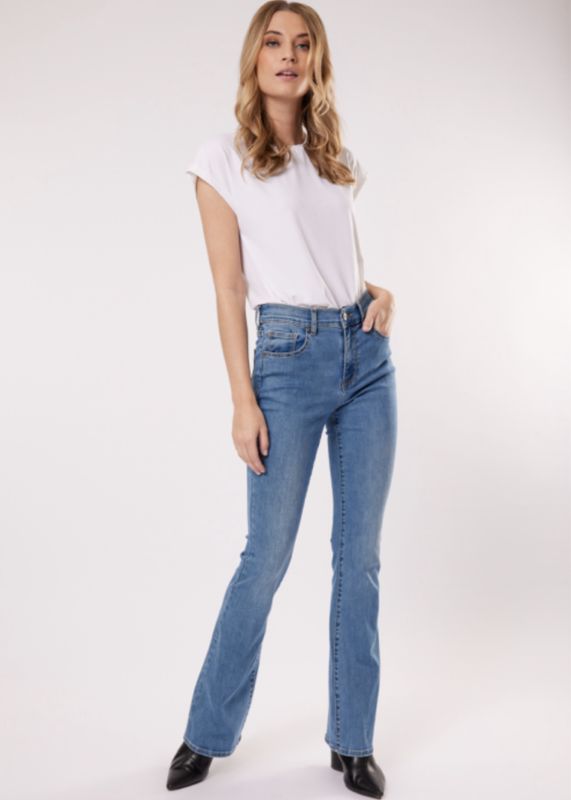 Loes flared jeans