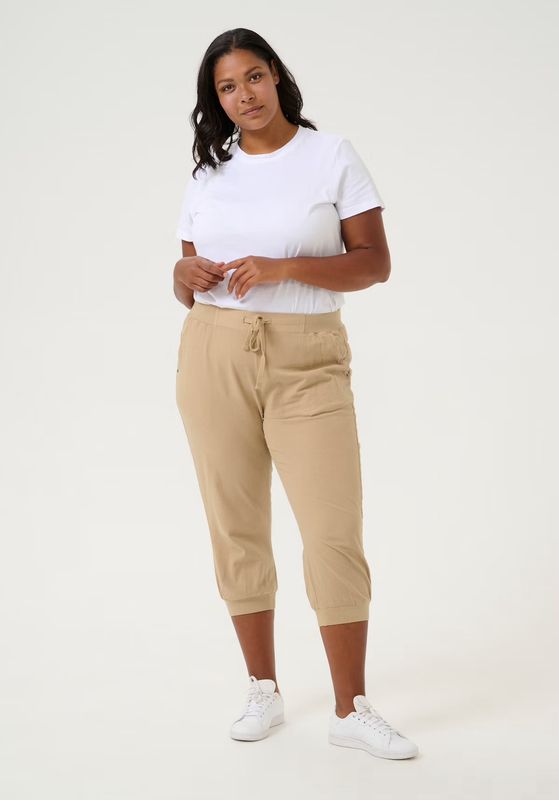 KCnana Capri Pants