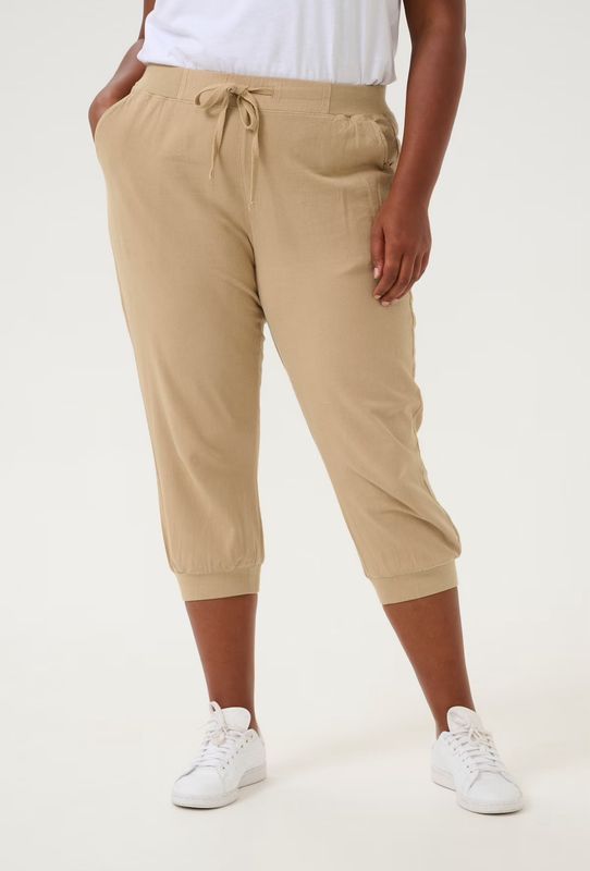 KCnana Capri Pants