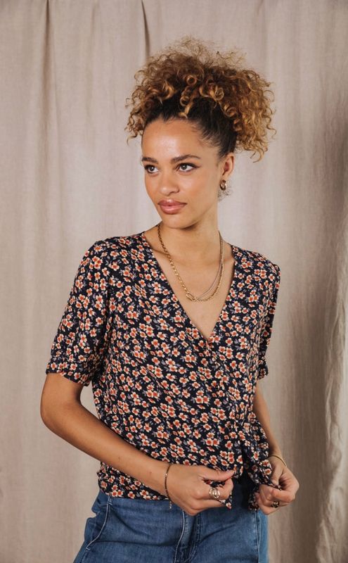 Tobbia Ditsy Blouse