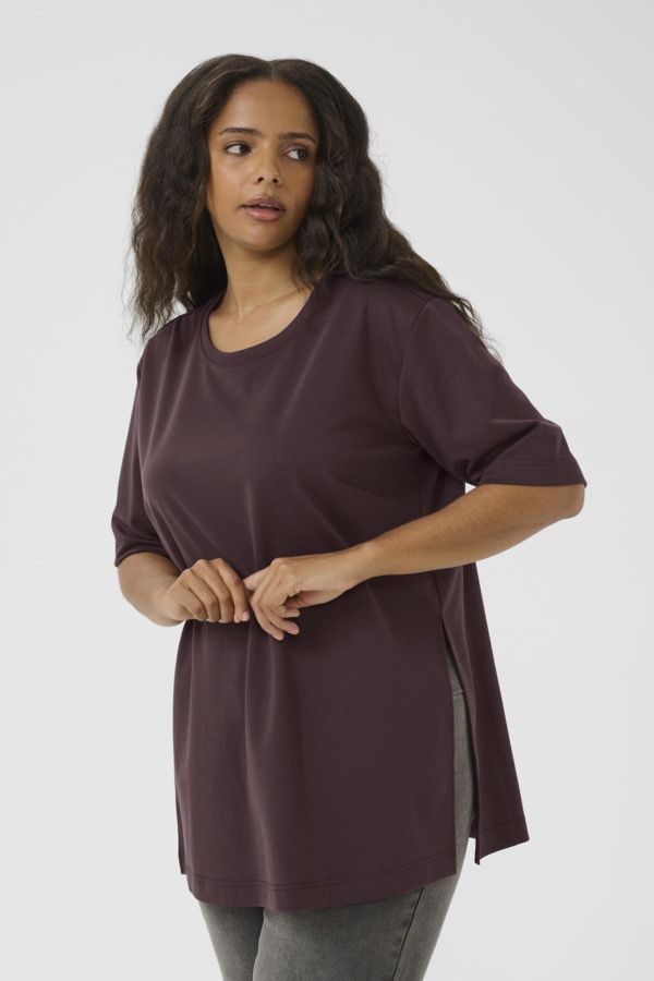 KCjenna Slit T-shirt