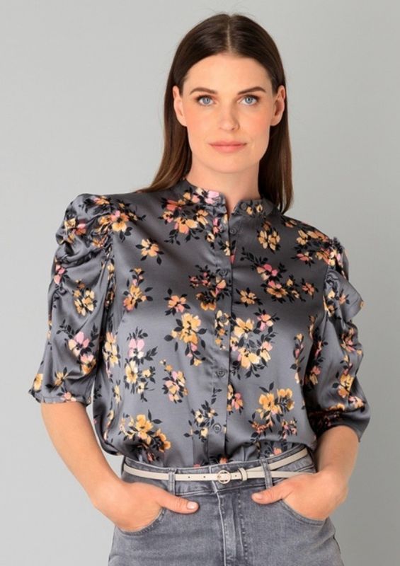 Betsy blouse
