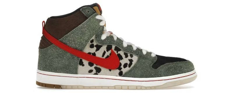 Nike SB Dunk High Dog Walker