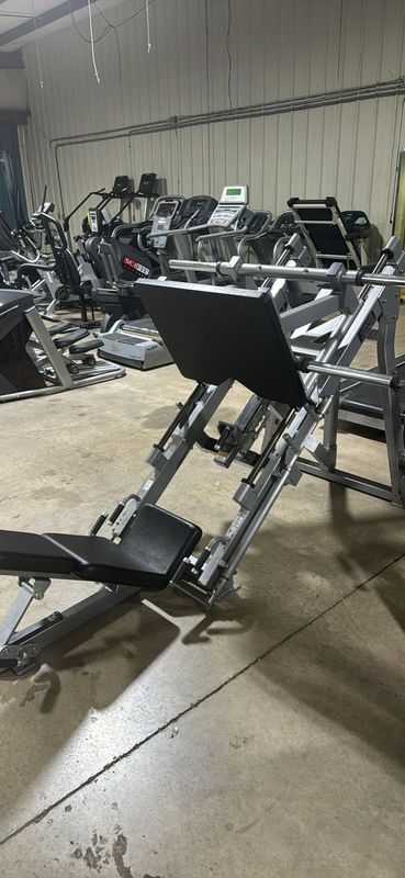 Hammer Strength Leg Press