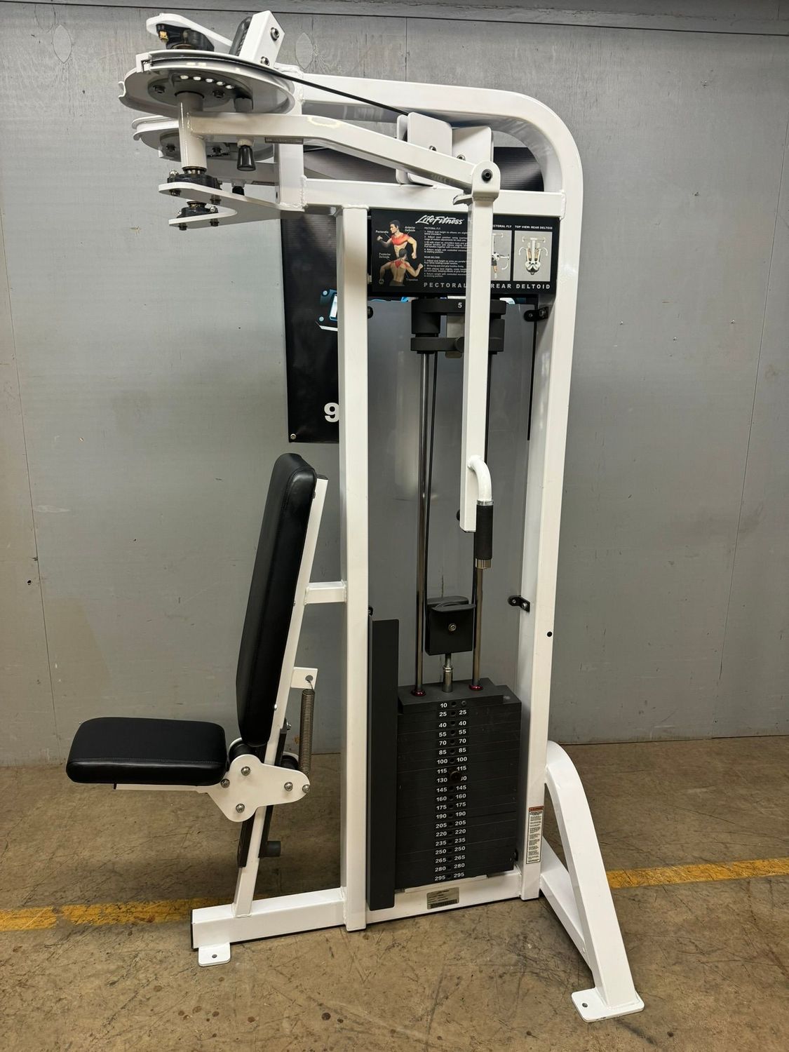 Life Fitness Pec Deck Rear Delt Combo Machine