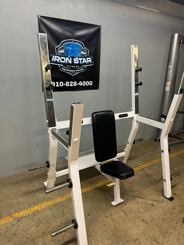 Nautilus Military Shoulder Press