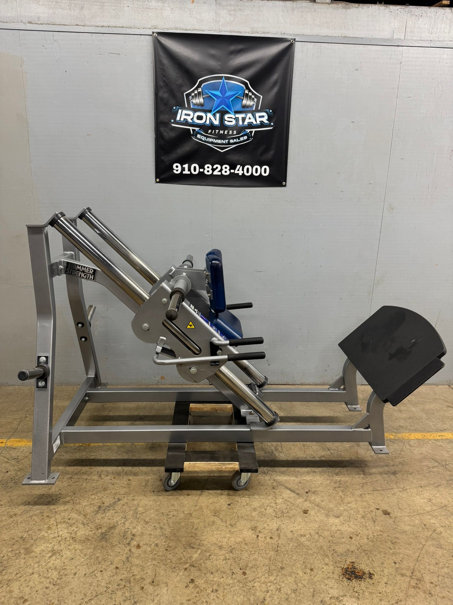 Hammer Strength Hack Squat