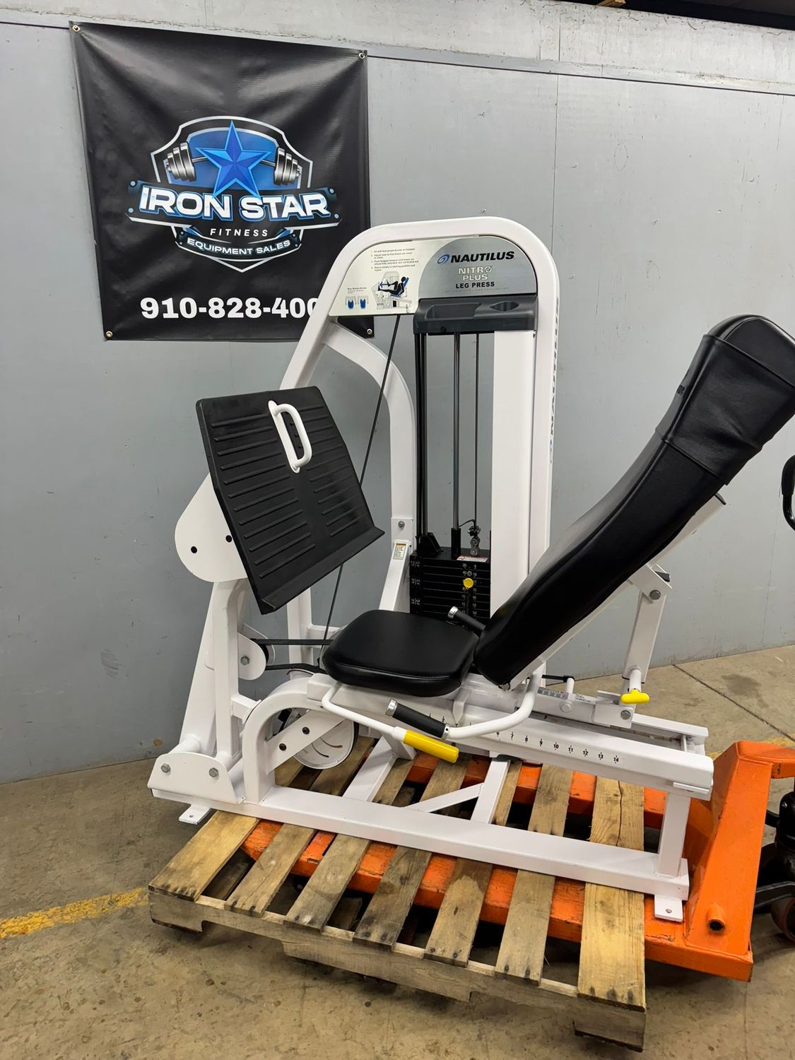 Nautilus Nitro Leg Press