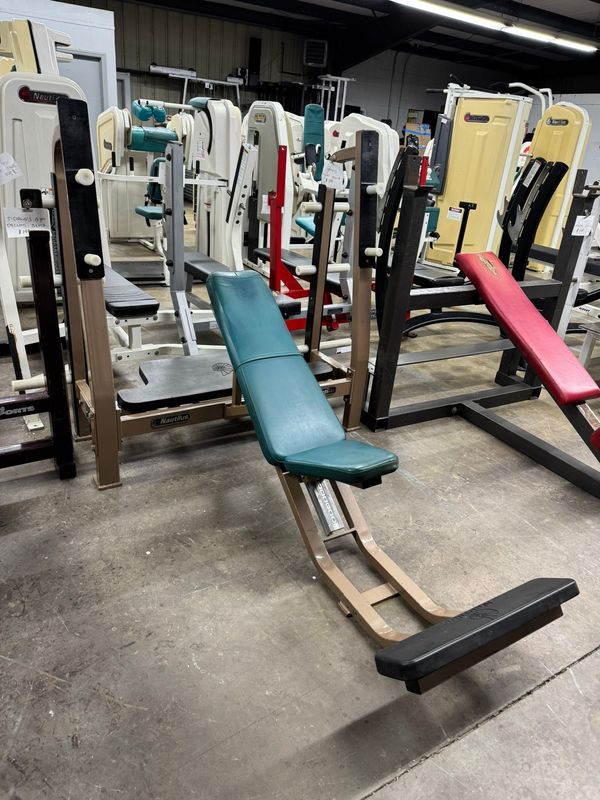Nautilus Olympic Incline Bench