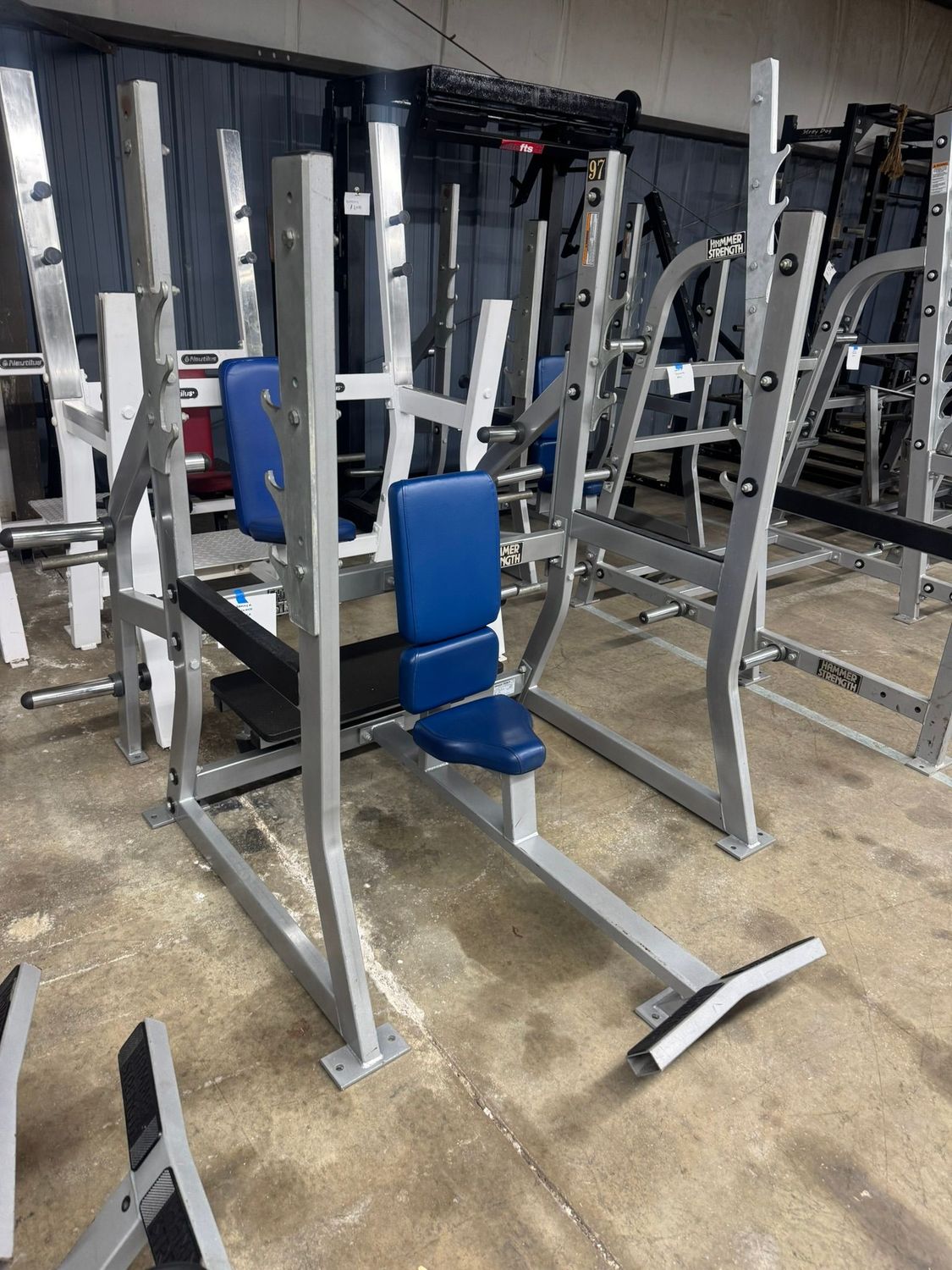 Hammer Strength Military Bench