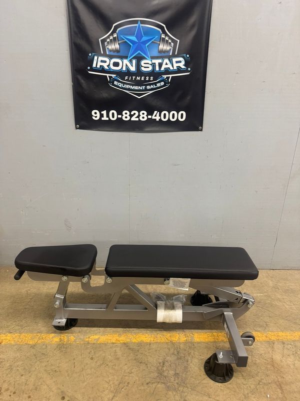 Hammer Strength Adjustable Bench