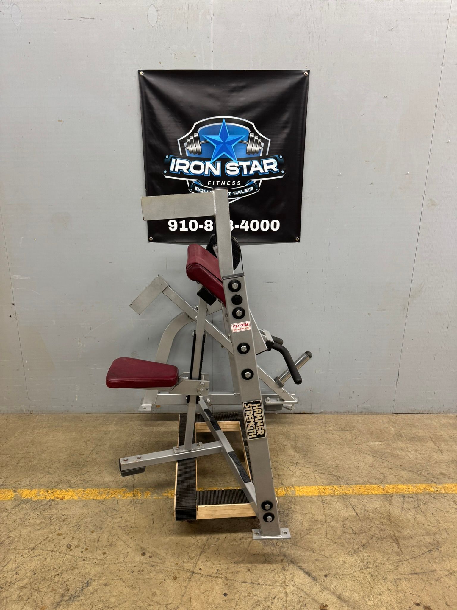 Hammer Strength Bicep Curl