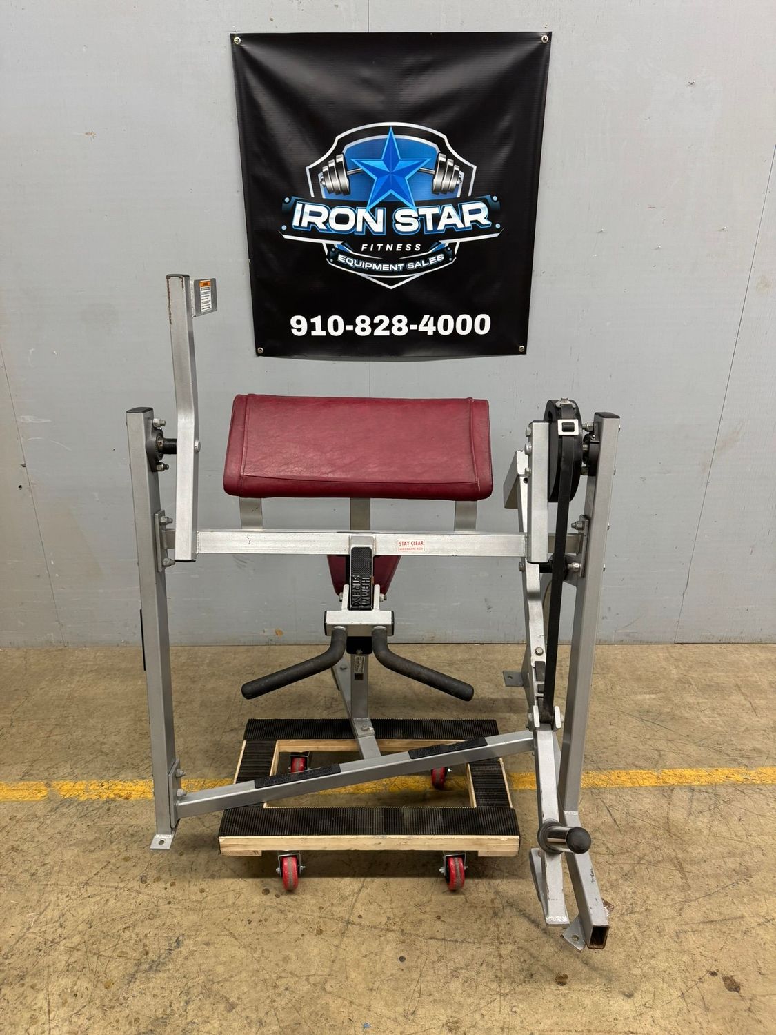 Hammer Strength Bicep Curl