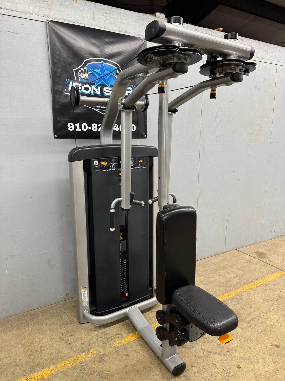 Life Fitness Pec Deck Rear Delt