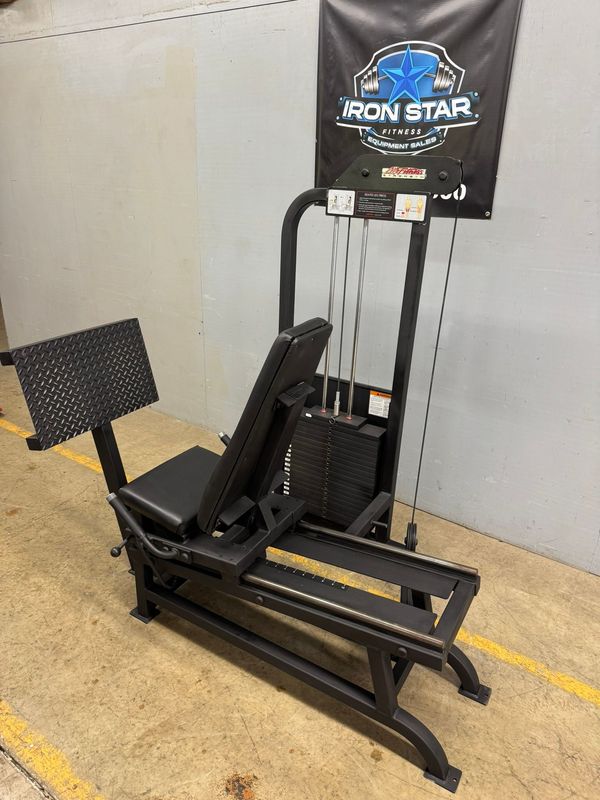 Life Fitness Pro 1 Seated Leg Press