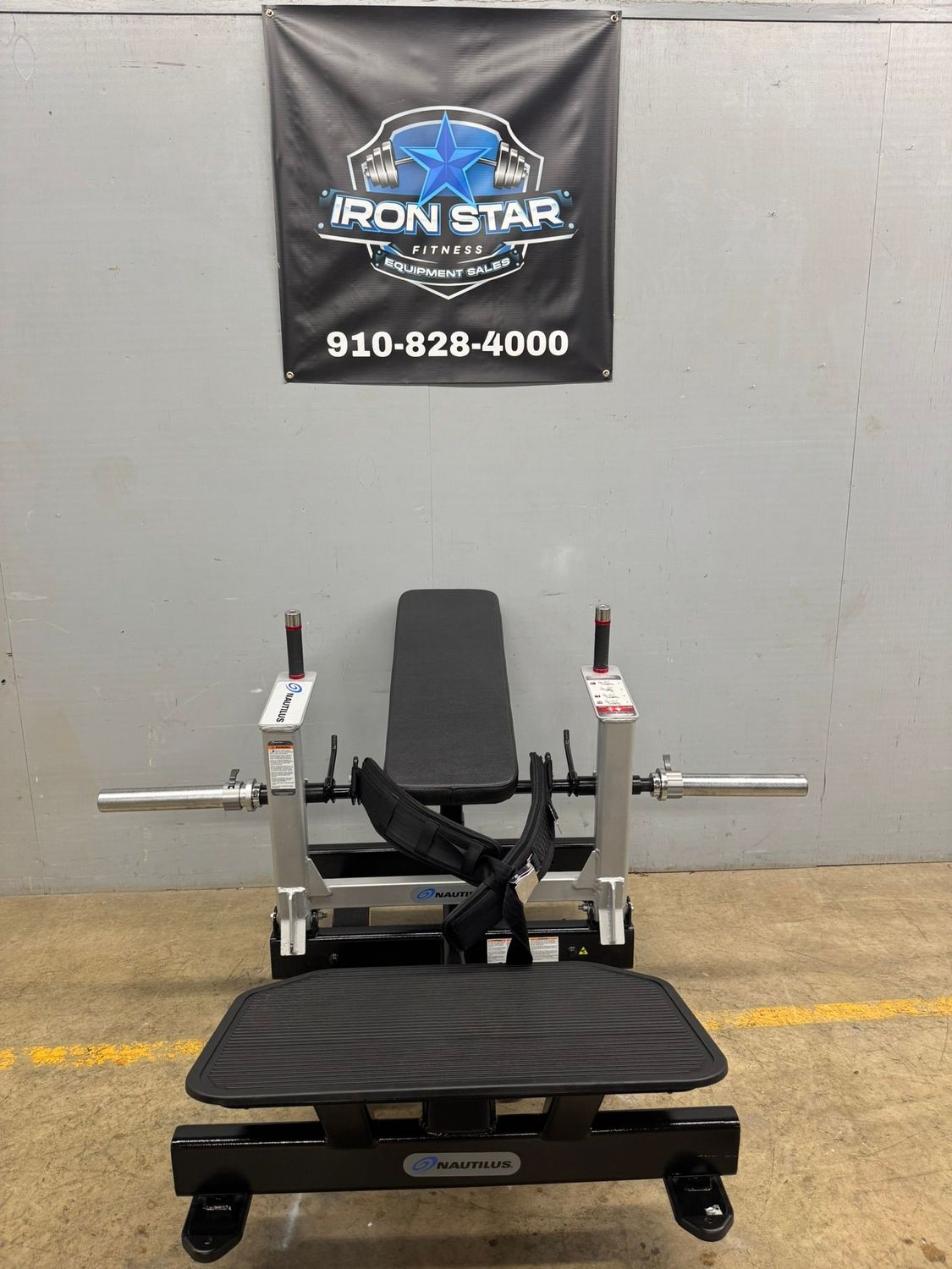 Nautilus Glute Drive