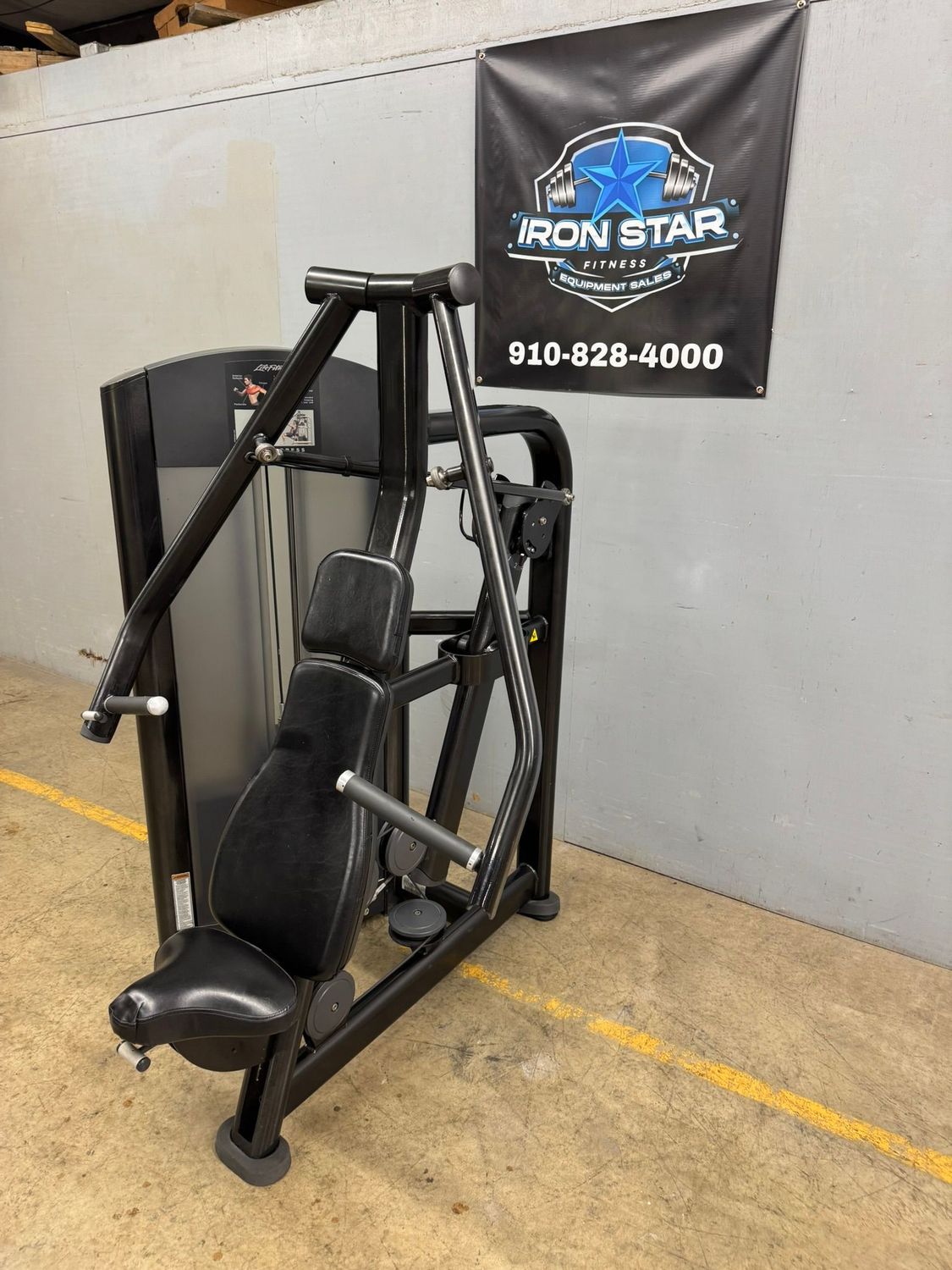 Life Fitness Signature Chest Press