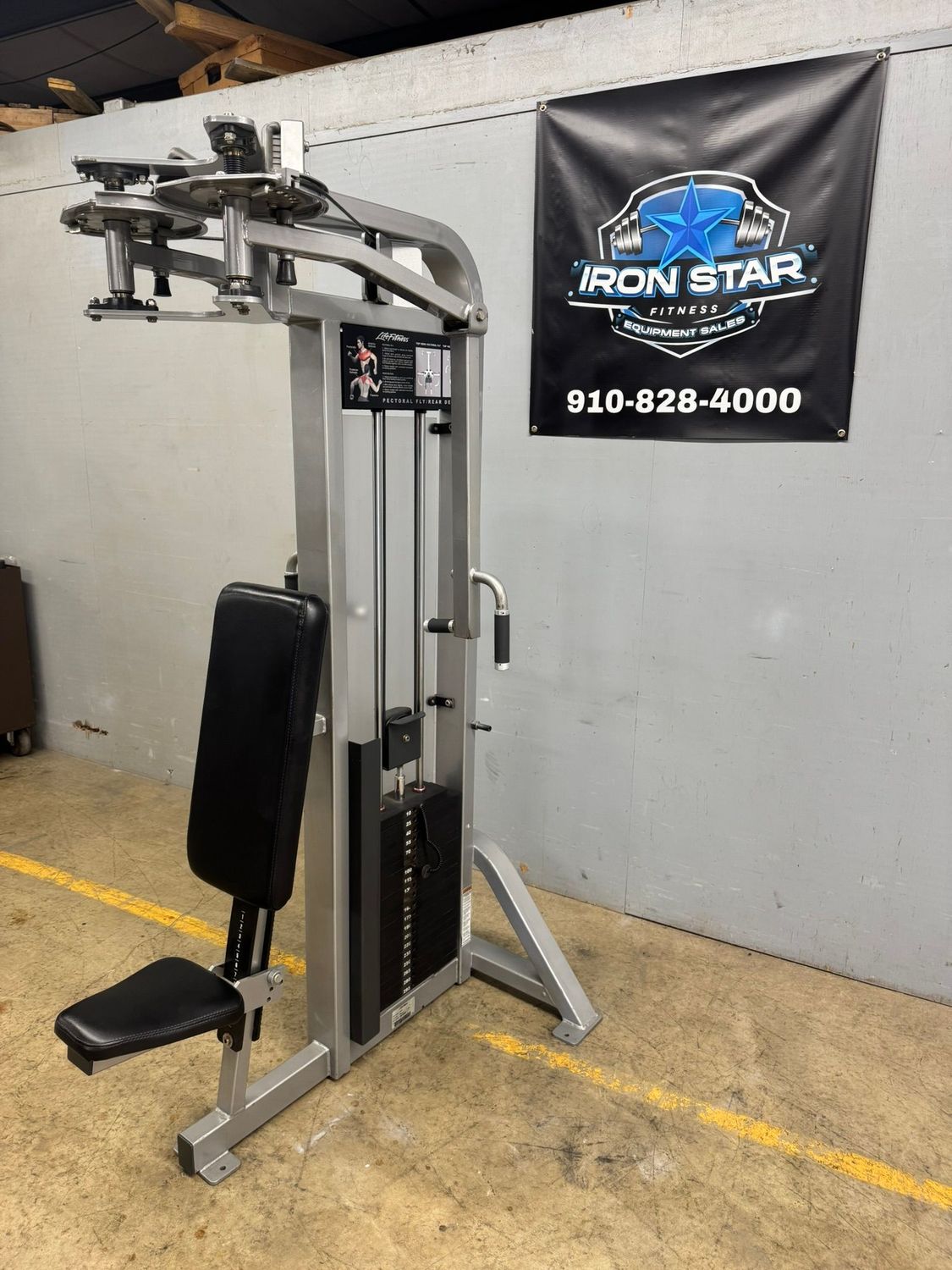 Life Fitness Pro2 Pec Deck Rear Delt