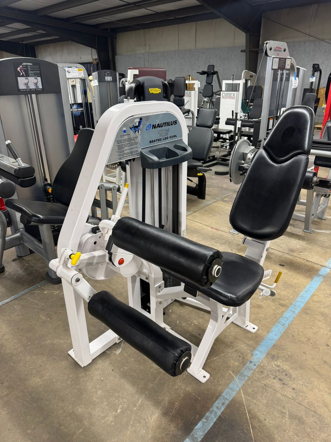 Nautilus Nitro Seated Leg Curl