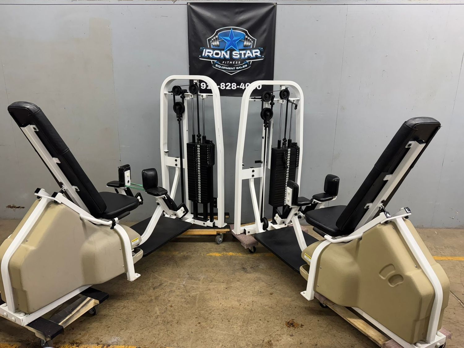 Nautilus 2ST Inner and Outer Thigh Machines