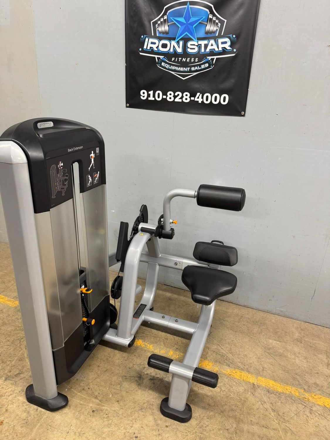 Precor Discovery Back Extension