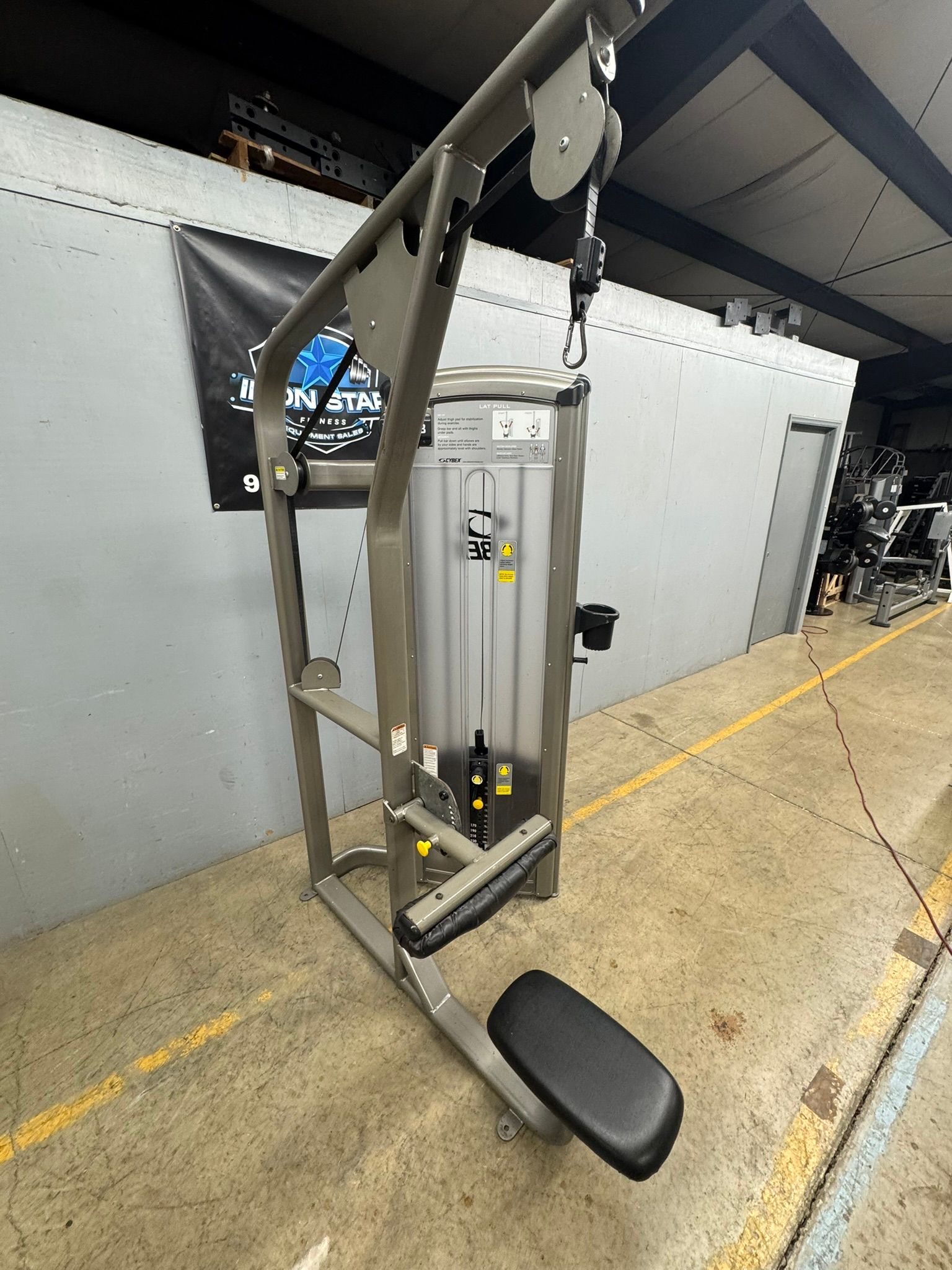Cybex Vr3 Lat Pulldown