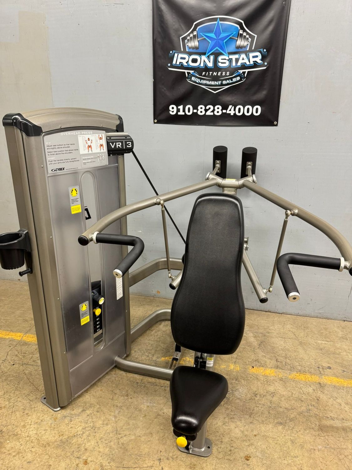 Cybex VR3 Shoulder Press