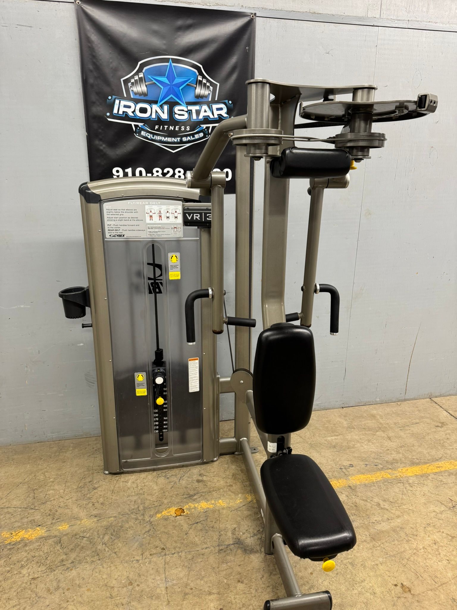 Cybex VR3 Pec Deck Rear Delt