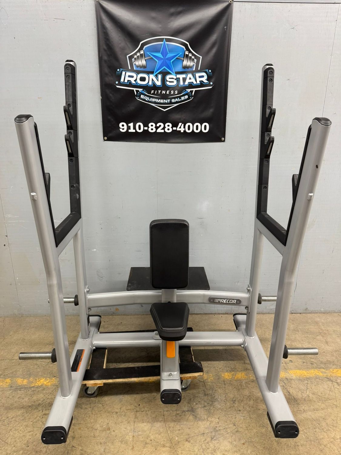 Precor Military Shoulder Press