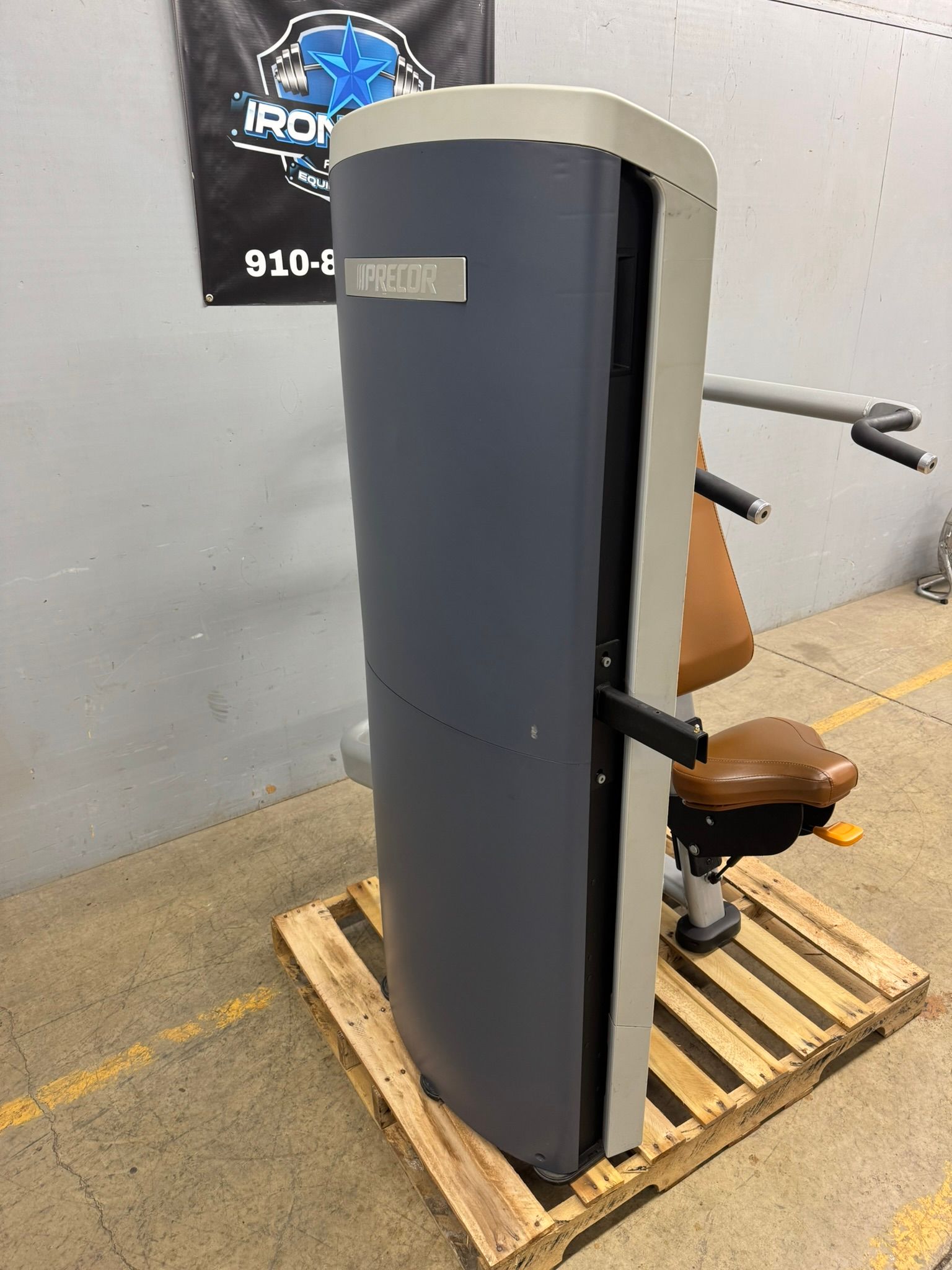 Precor Shoulder Press