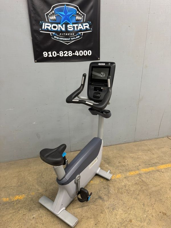 Precor Upright Bike P82