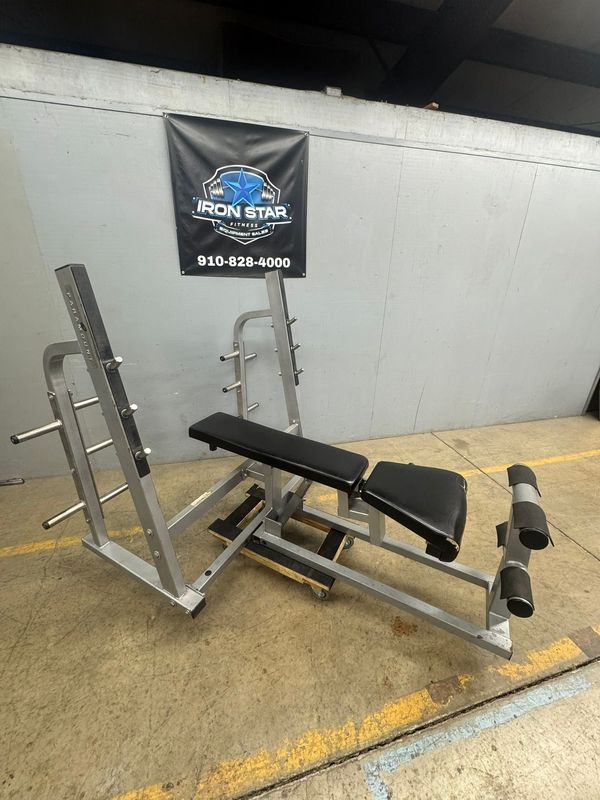 Paramount Olympic Total Chest Press