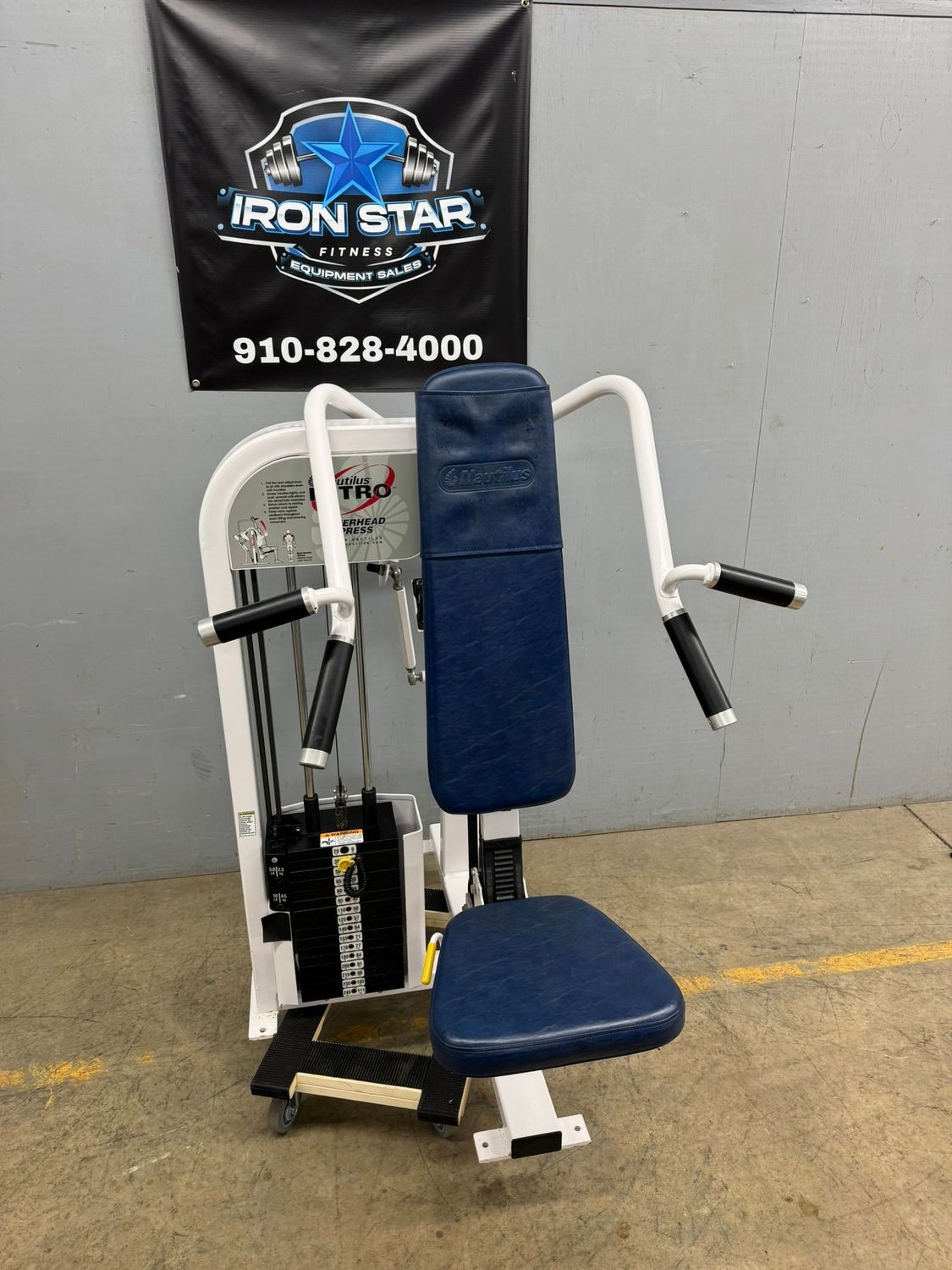 Nautilus Nitro Shoulder Press